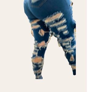 Super distressed jeans